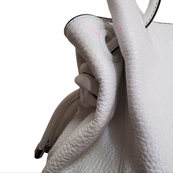 MICHAEL KORS Dalia Pebbled Leather Shoulder Bag in White - Picture 3 of 10